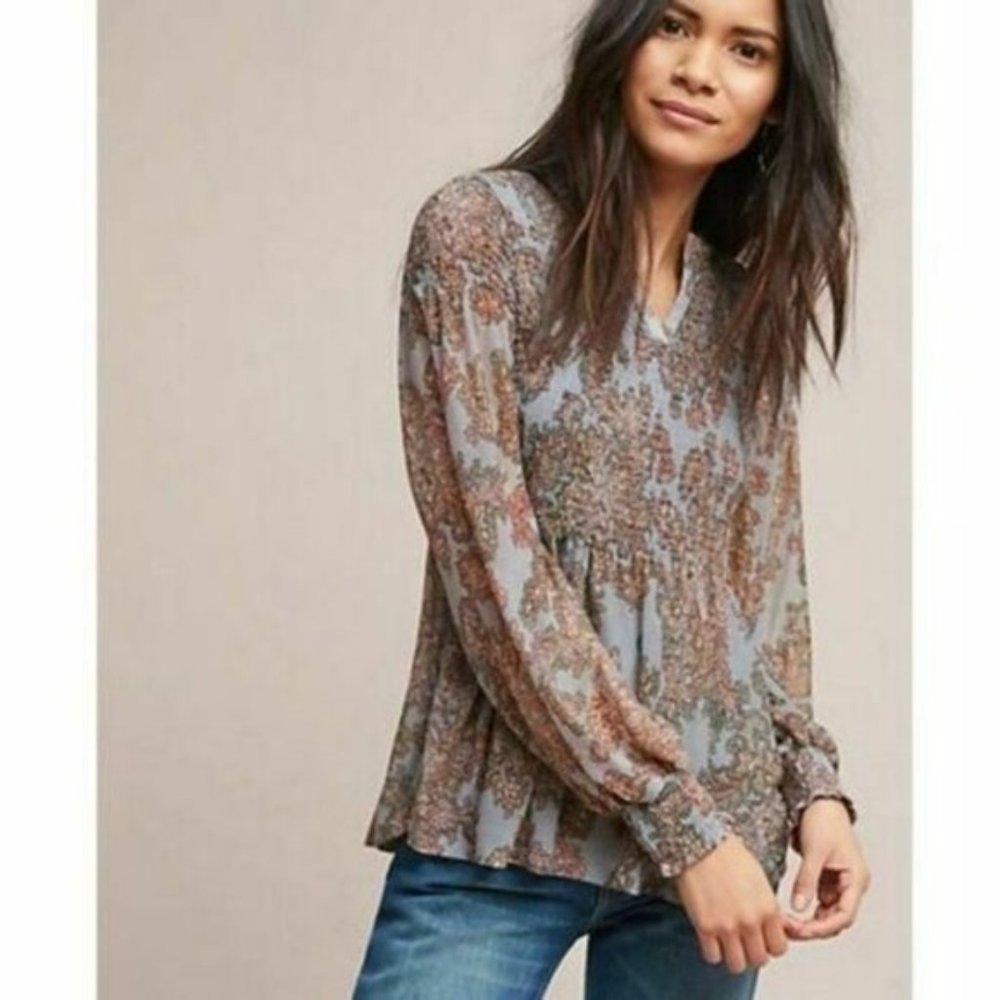 Anthropologie Akemi + Kin Adria Gray Smocked Chiffon Floral Blouse Size S NWT